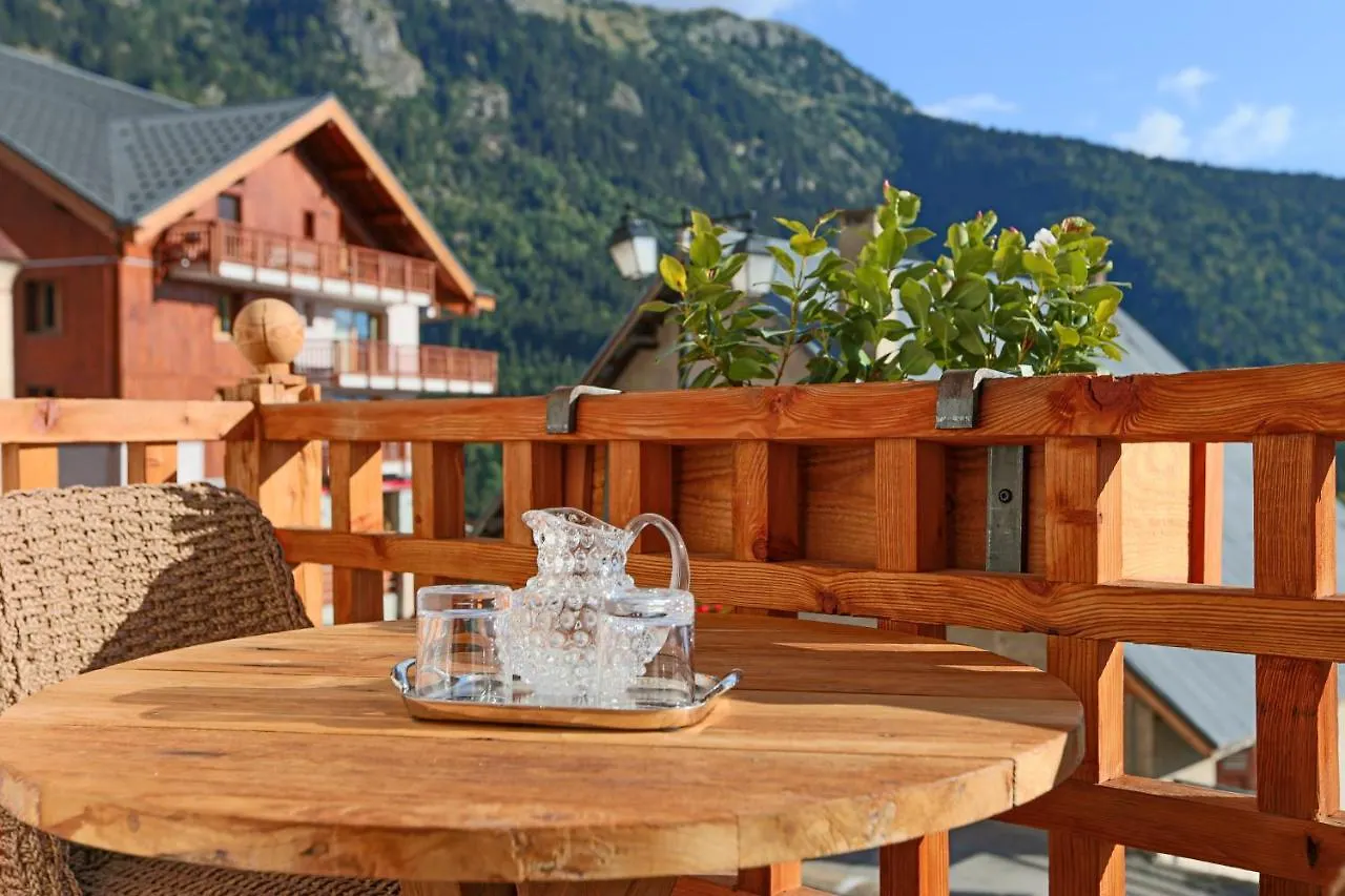Hotel Le V De Vaujany