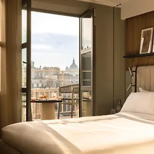 Dame Des Arts Hotel Paris